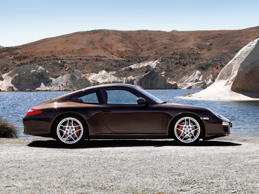  Porsche 911 Carrera S Coupe 2008 года  (фото 2 из 3)
